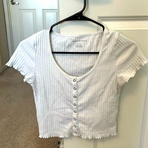 AMERICAN EAGLE WHITE CROP TOP